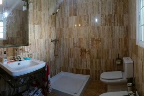 Baño en casa en Arboleas