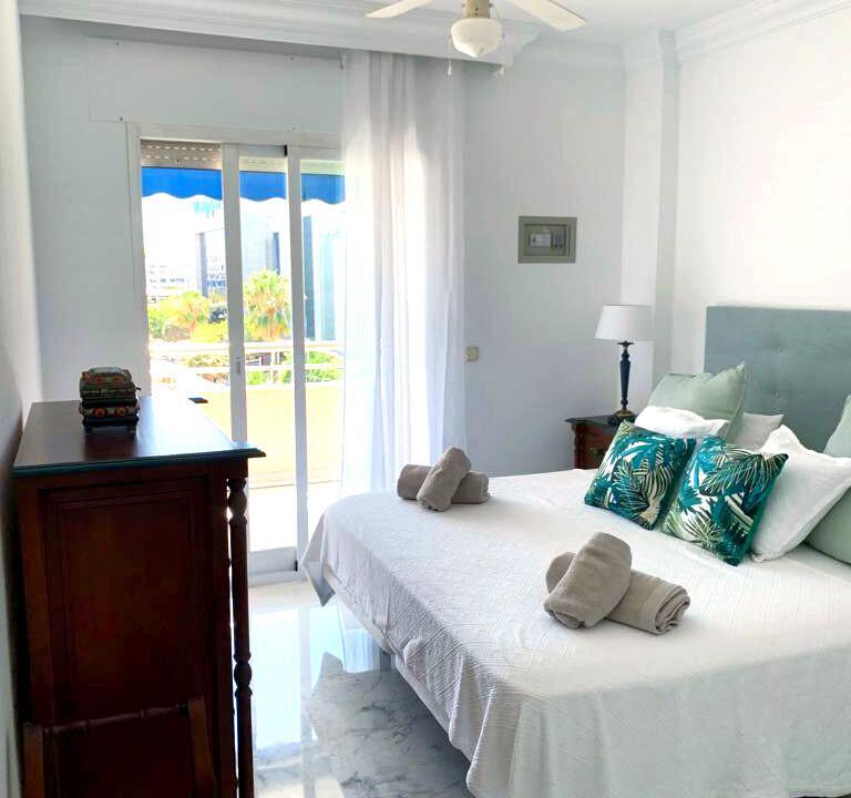 Apartment with sea view in Puerto Banus (21)