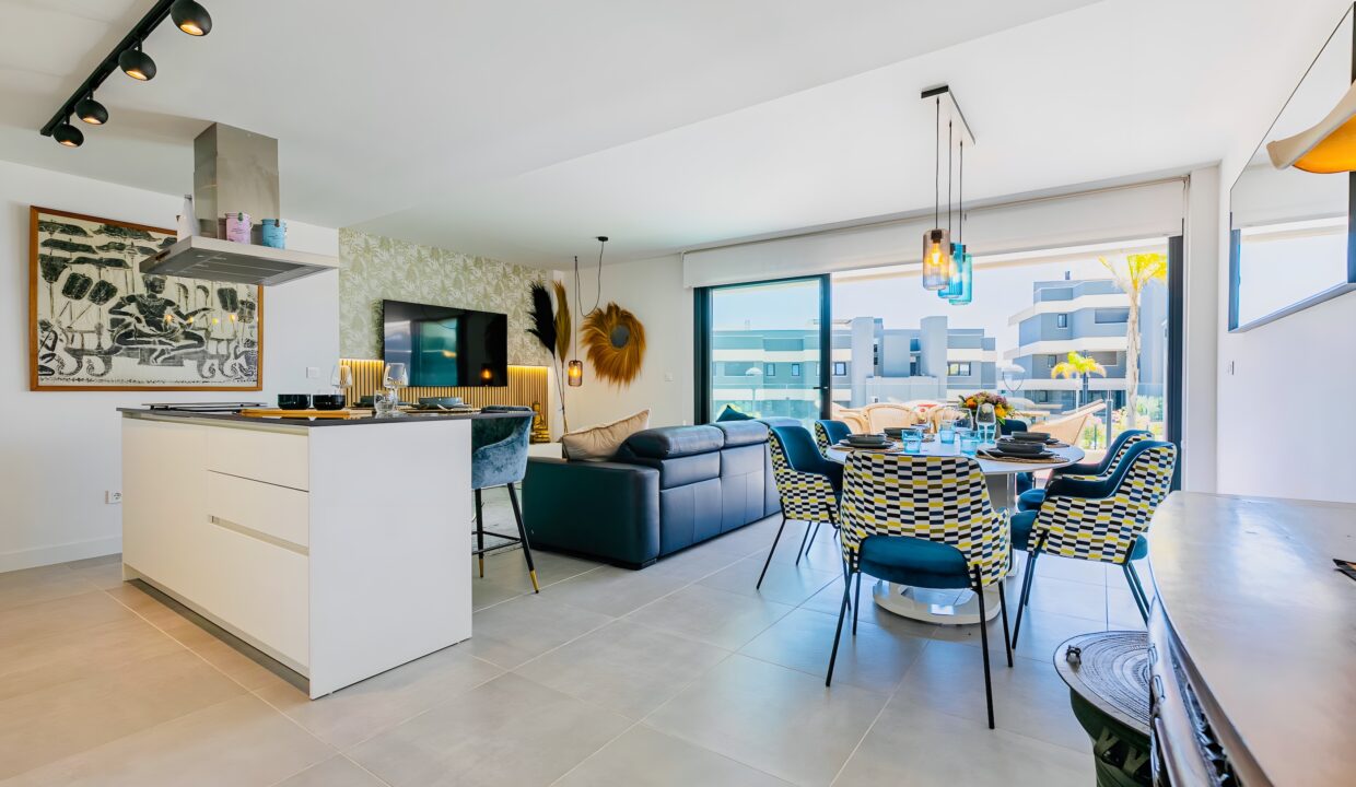 AYRE ESTATES presents this home in OASIS365, on the Golden Mile, Estepona (14)