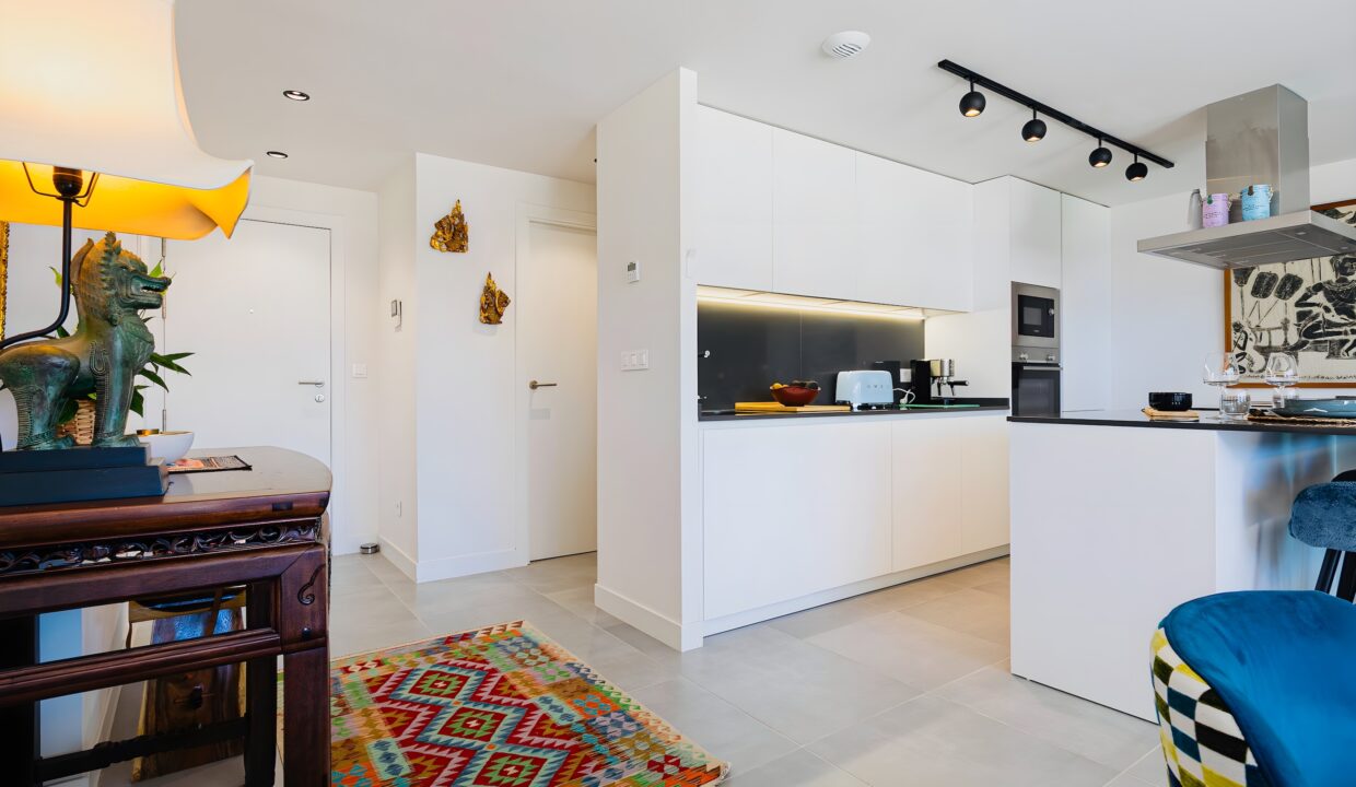AYRE ESTATES presents this home in OASIS365, on the Golden Mile, Estepona (15)