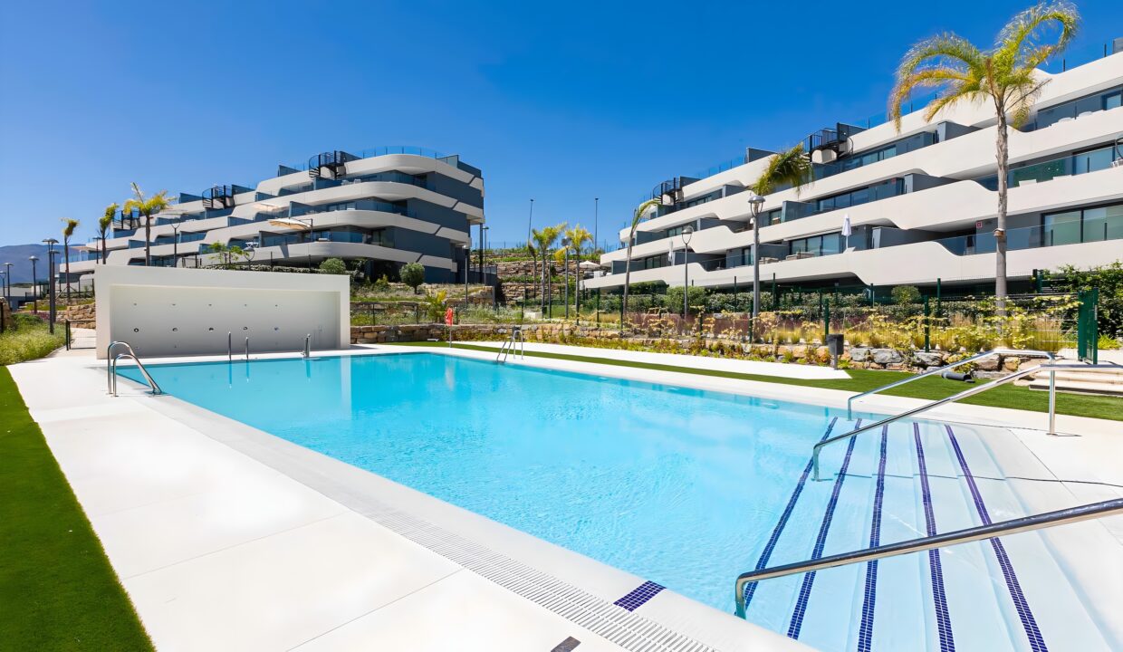 AYRE ESTATES presents this home in OASIS365, on the Golden Mile, Estepona (39)