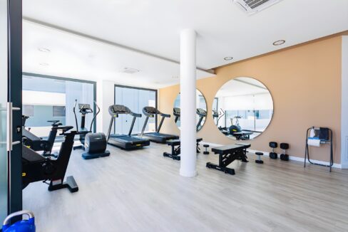 AYRE ESTATES presents this home in OASIS365, on the Golden Mile, Estepona (51)