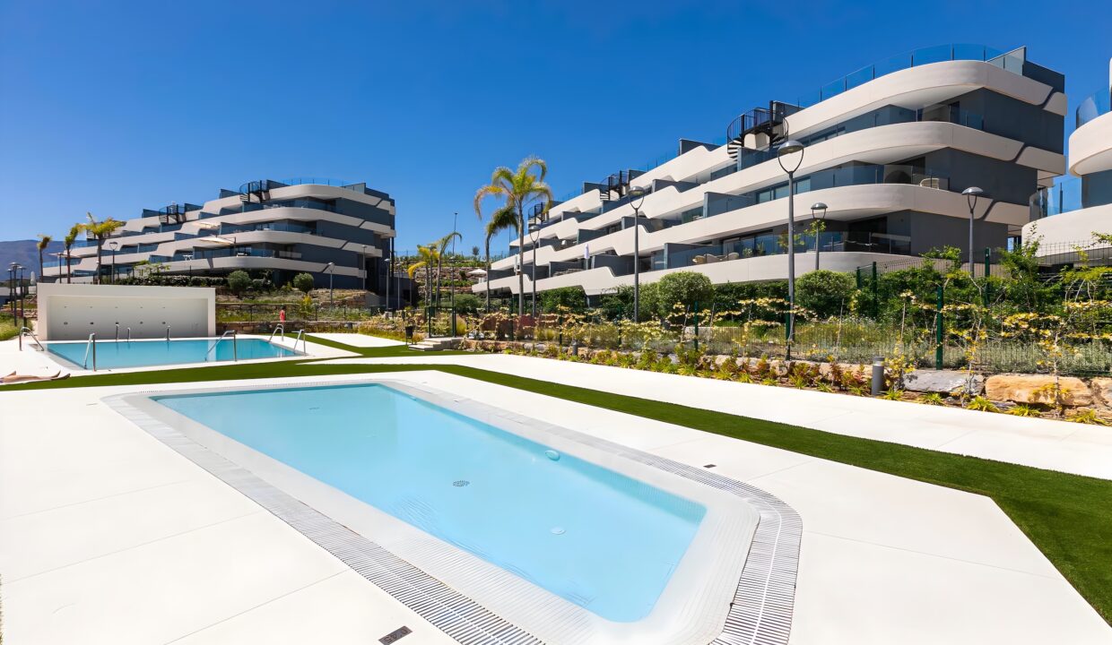 AYRE ESTATES presents this home in OASIS365, on the Golden Mile, Estepona (61)