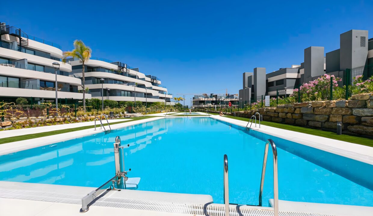AYRE ESTATES presents this home in OASIS365, on the Golden Mile, Estepona (62)