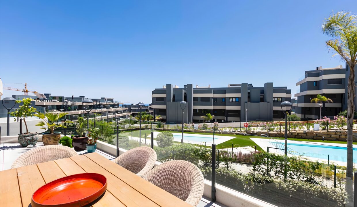 AYRE ESTATES presents this home in OASIS365, on the Golden Mile, Estepona (66)