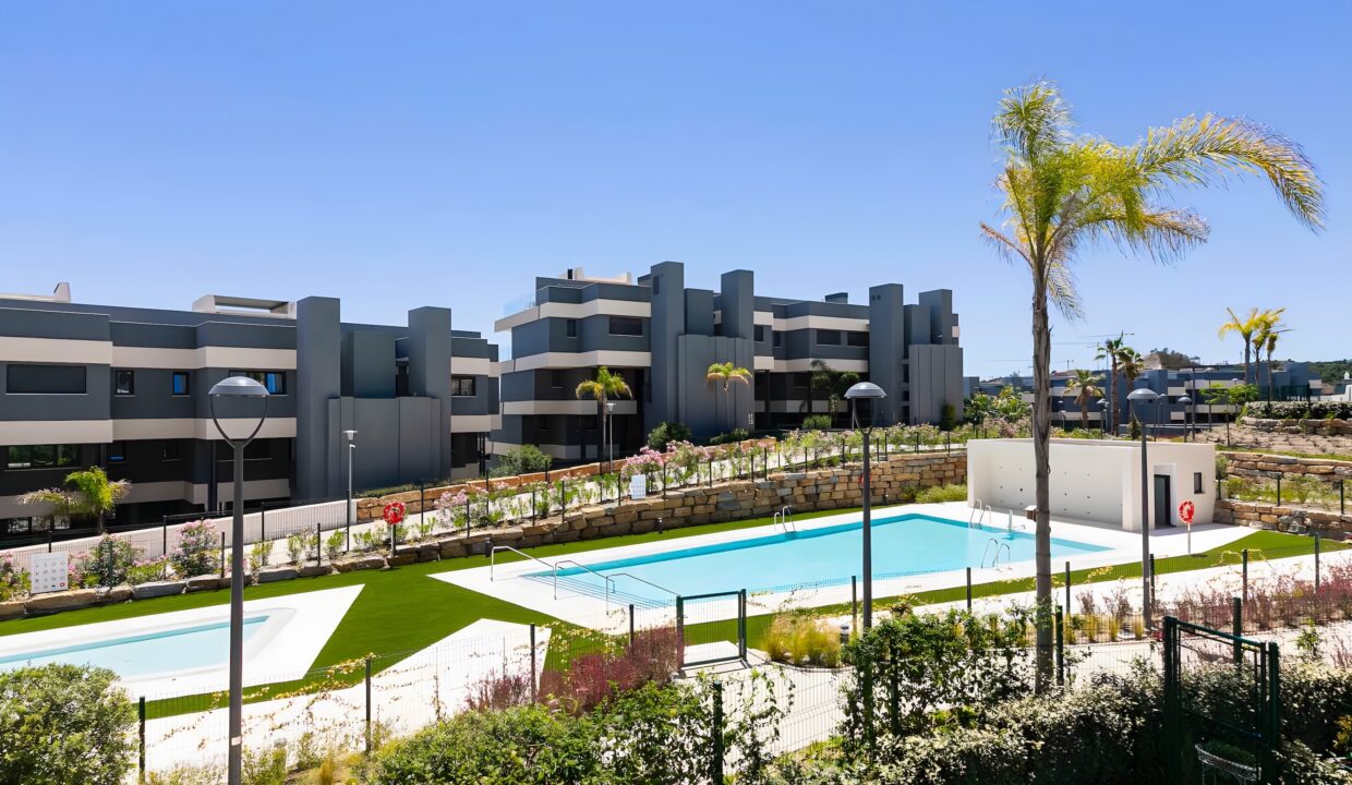 AYRE ESTATES presents this home in OASIS365, on the Golden Mile, Estepona (71)