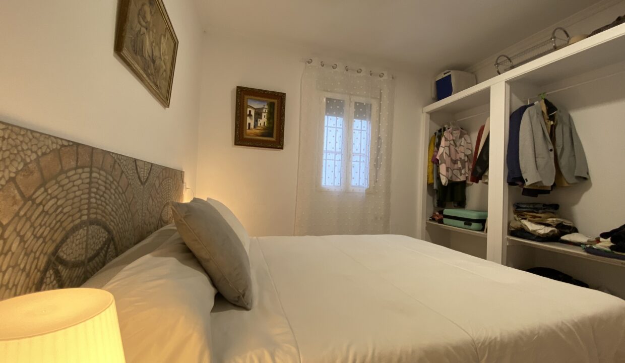 chambre du rez-de-chaussée (3)