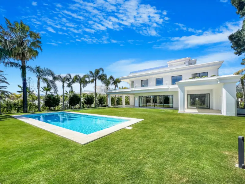 venta villa julo lomas de marbella club - www.ayreestates.es