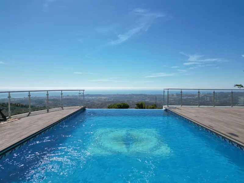 Villa Paraíso Latino en Urbanización Alta Verde, Mijas venta -AYRE ESTATES