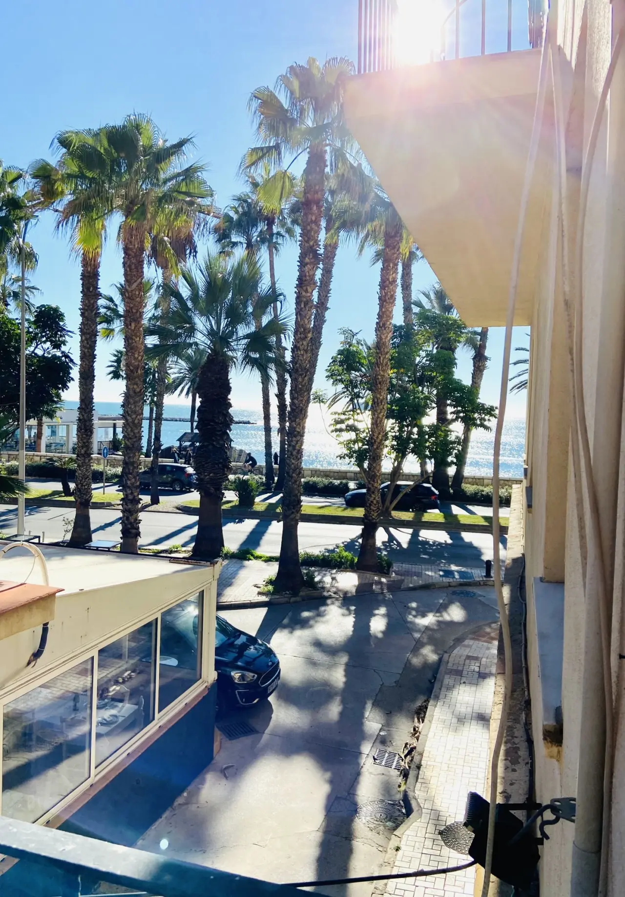 Vistas del salón de la vivienda de alquiler en la Malagueta, gestionada por ayre estates