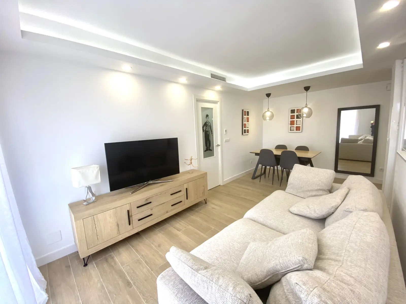 Alquiler de fantástica vivienda junto a metro