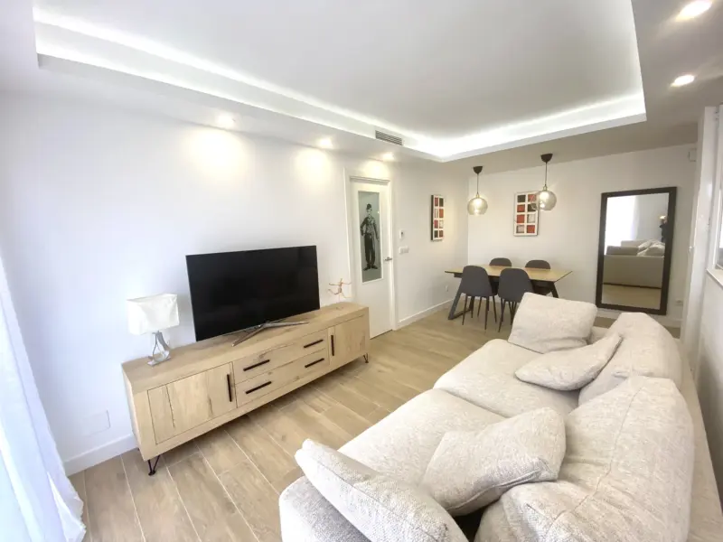 Alquiler de fantástica vivienda junto a metro
