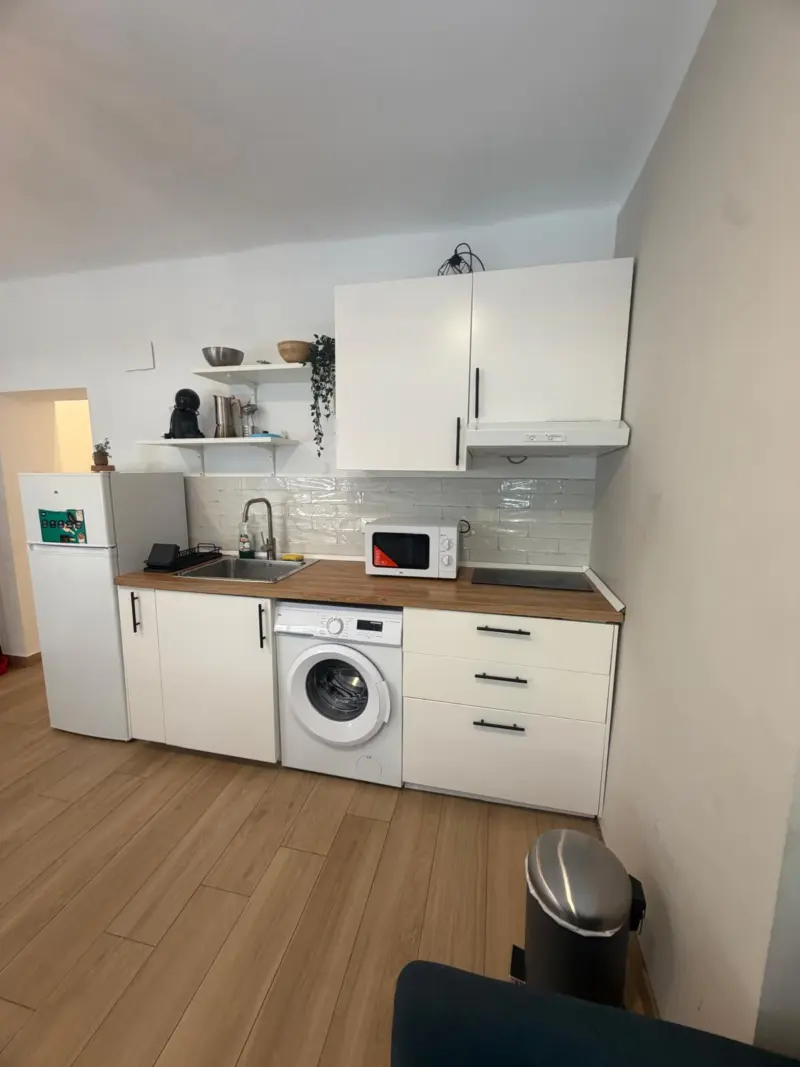 Cocina equipada del piso en alquiler en Huerto de los Claveles, Málaga