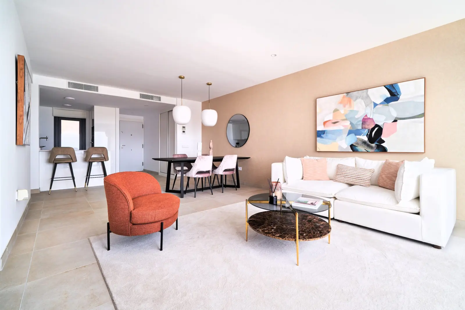 Salón de una vivienda de Higuerón Bay Residences