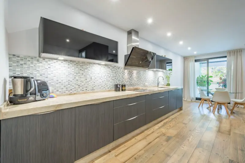 Küche der Wohnung in der Avenida Ricardo Soriano